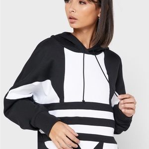 Adidas Originals
adicolor Big Trefoil Cropped Hoodie‎